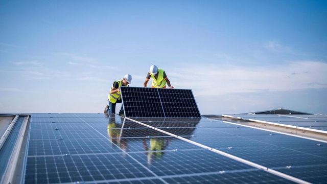 Truffa da 80 milioni nel fotovoltaico