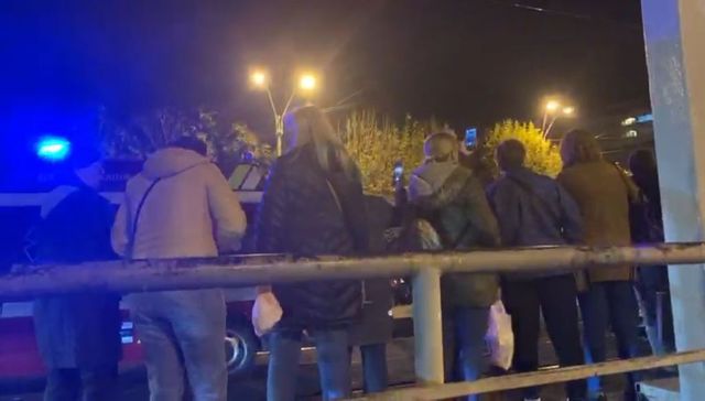 Accident grav în București. Un bărbat a fost călcat de tramvai