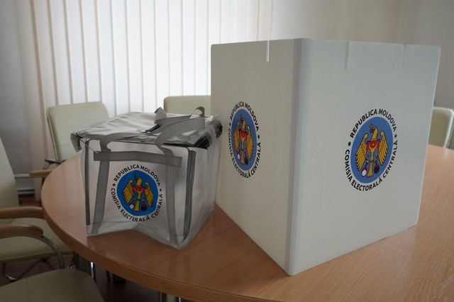 Alegătorii pot solicita de astăzi votarea la locul aflării