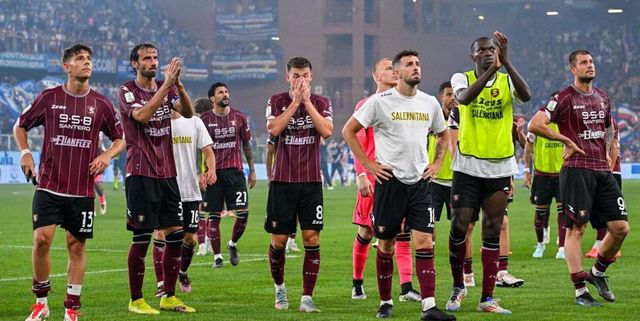 Intossicazione alimentare per giocatori e staff della Salernitana