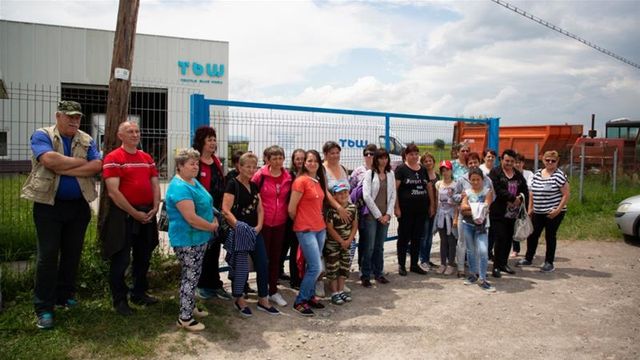 Al Jazeera scrie despre sclavia moderna din fabricile de confectii din Romania - muncitorii nu pot merge nici la baie