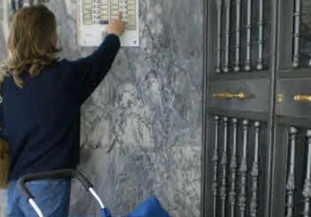 Casi 500 funcionarios de Correos de 59 años abandonarán la empresa a final de año con excedencias incentivadas