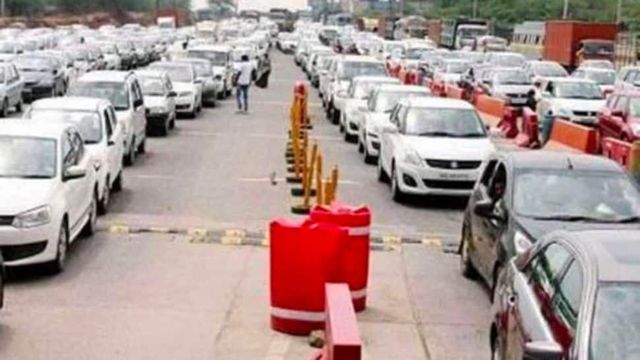 Parking fee at Lulu mall challenged before HC