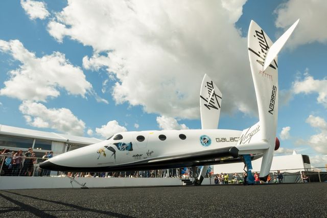 Compania Virgin Galactic a lansat, cu succes, primul zbor comercial în spațiu