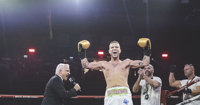 Istenes Bence kőkeményen elbánt Varga Viktorral a Hell Boxing Kings címegyesítő mérkőzésén