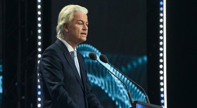 Olanda, Wilders ritira sostegno al governo