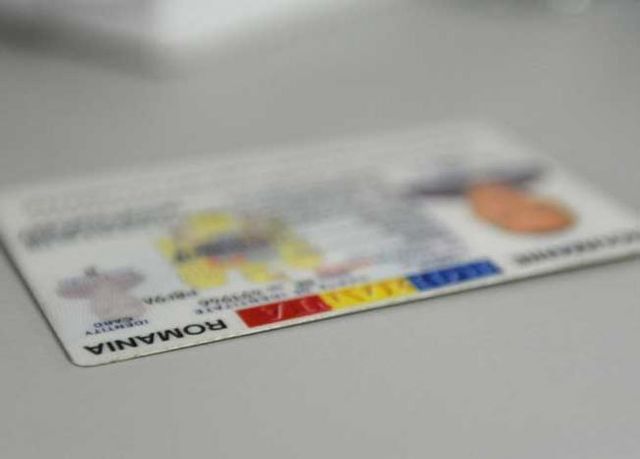 Românii care nu vor primi buletin cu cip. MAI va elibera documentul doar anumitor persoane