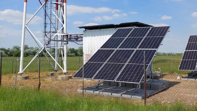 Bázisállomásai napelemes energiaellátását teszteli a CETIN