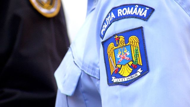 Polițist din Cluj reținut după ce a bătut și tâlhărit o tânără la care apelase pentru favoruri sexuale