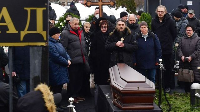 Alexei Navalny buried in Moscow amid thousands of defiant mourners