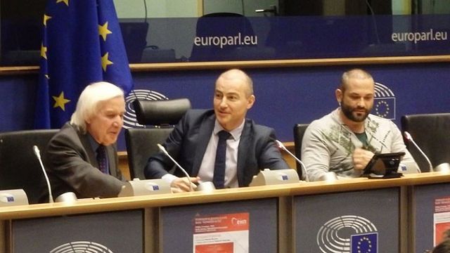 Евродепутати гледат филма за българския физик Теодосий Теодосиев в Брюксел
