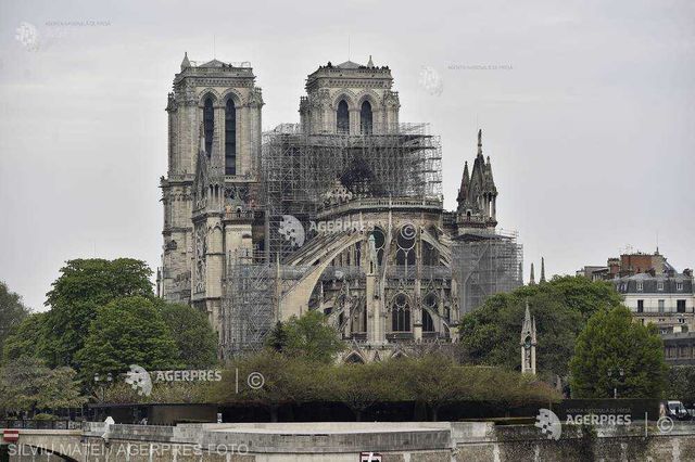 Deputații francezi au adoptat legea privind restaurarea catedralei Notre-Dame din Paris