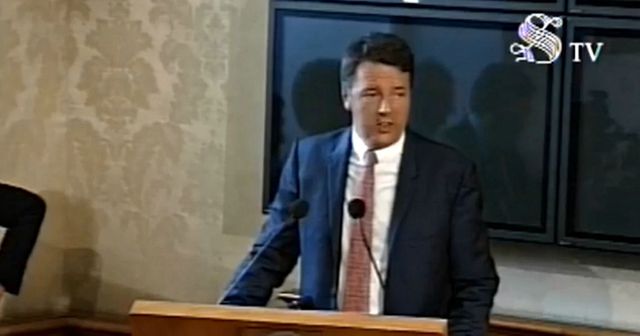 Matteo Renzi ridicolo contro Salvini: “Si dimetta e torni ai suoi mojito”