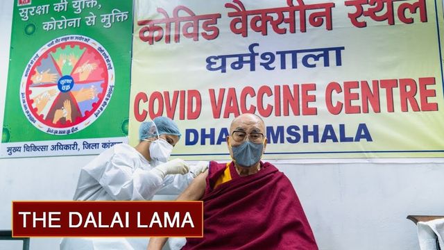 Liderul spiritual al Tibetului, Dalai Lama, s-a vaccinat