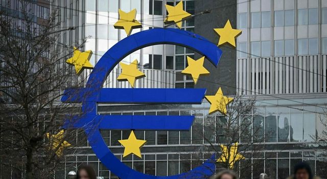La Bce lascia i tassi fermi al 4,50%, taglio rimandato ai prossimi mesi