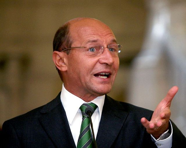 Băsescu: PMP nu va fi de acord cu transformarea UE într-o uriașă moschee