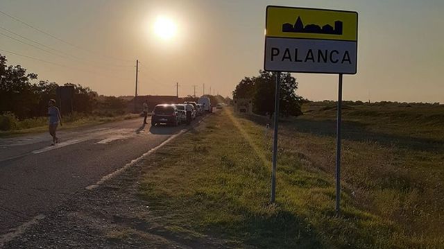 Cozi kilometrice la punctele de trecere Palanca și Tudora