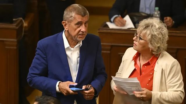 Policie odložila případ poslankyně Balaštíkové, jenž se týká objednání zabití psa