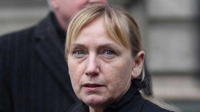 Йончева помага на Цацаров с документи за къща в Барселона