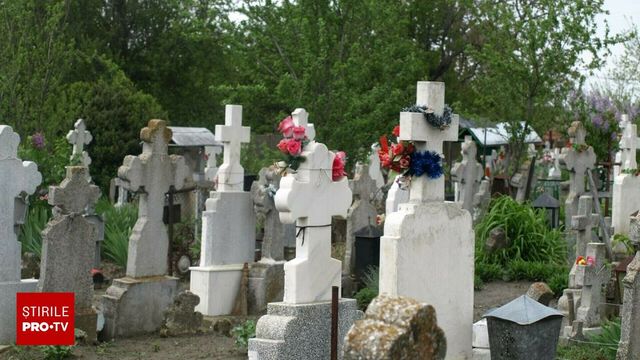 Un bărbat din Neamț a luat crucea de pe mormântul soacrei și i-a dus-o soției sale. Ce s-a întâmplat
