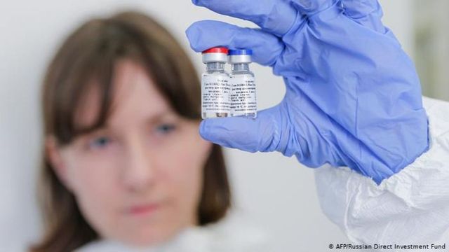 Vaccinul rusesc, contestat de cercetători din 5 țări: „Datele arată valori duplicate”