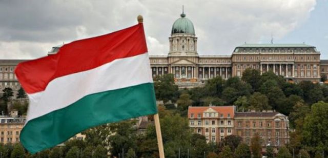 UDMR a decis că steagul Ungariei este simbolul național al maghiarilor din România, alături de steagul Ținutului Secuiesc