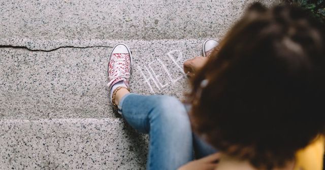 Violenza sessuale di gruppo tra minori, sequestrata una casa famiglia a Vercelli