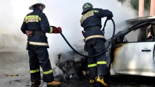 Două mașini, cuprinse de flăcări în Chișinău