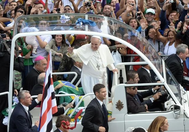 El papamóvil se convertirá en un hospital móvil para los niños de Gaza a petición de Francisco