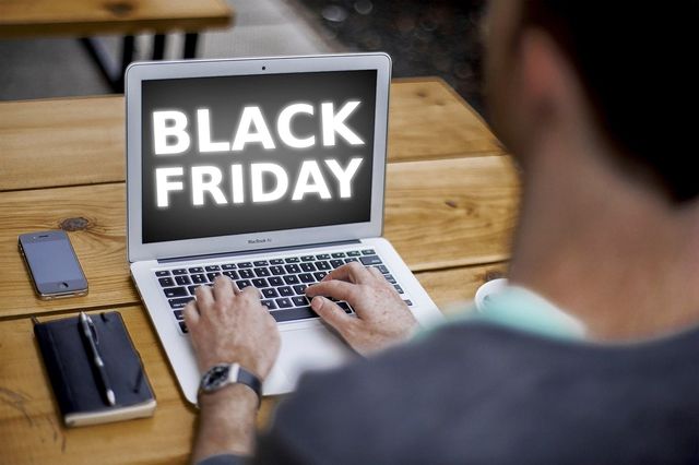 Cele mai multe reclamatii de Black Friday sunt legate de reducerile false de pret
