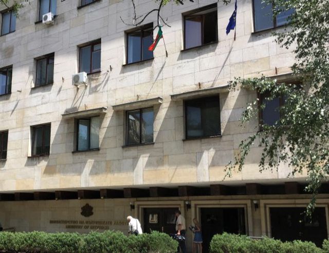 Полицейски синдикат скочи срещу решение на Маринов да намали цената на нощния труд