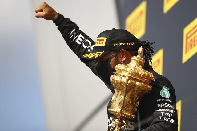 La Formula 1 s’inchina ad Hamilton: in casa vince anche su tre ruote