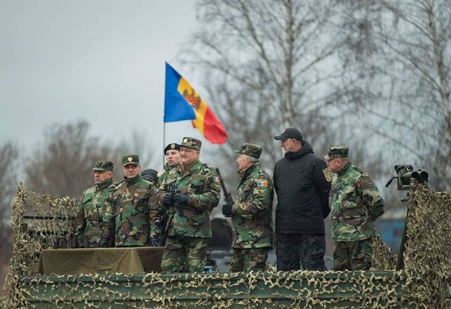 Концентрация военных и орудийные выстрелы на севере Молдовы - в чем причина
