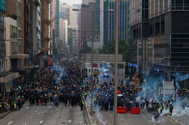 Hong Kong protesters call on former ruler Britain to pressure China