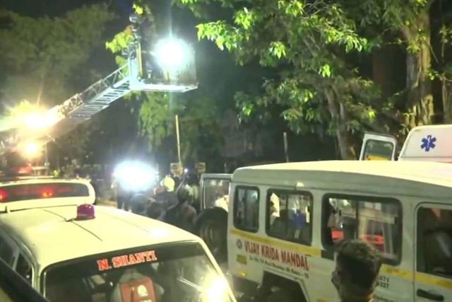 2 dead as major fire breaks out at Mumbai Covid centre, Mayor says never seen hospital inside mall