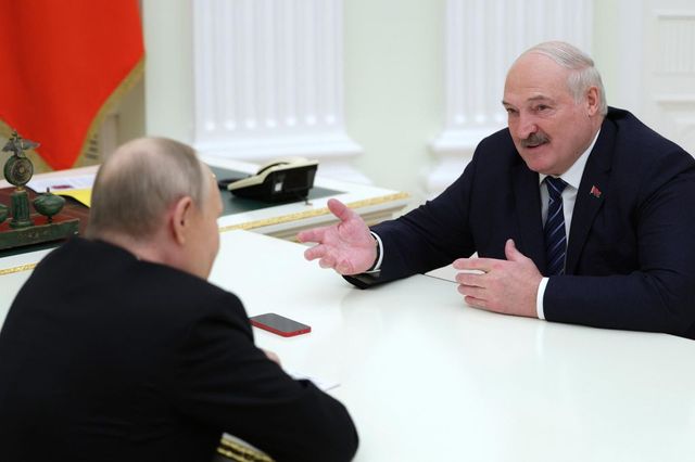 Bielorussia: Lukashenko, decine testate nucleari russe in nostro territorio