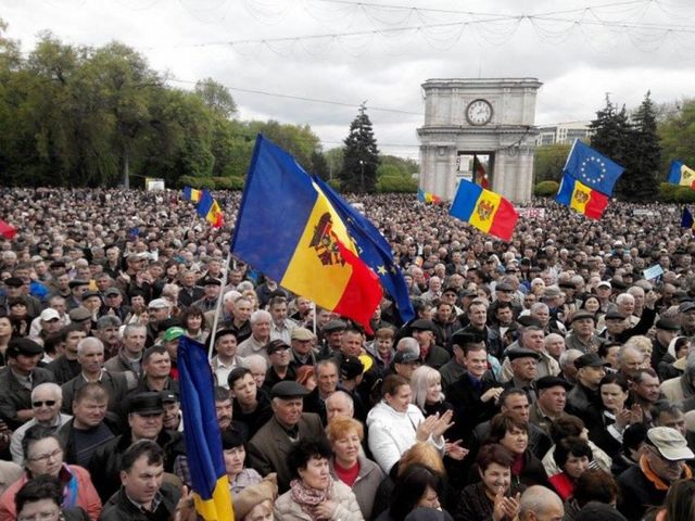 Raport: Circa 50% dintre moldoveni consideră că starea democrației e proastă