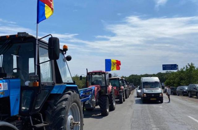 Фермеров заблокировали на въезде в Кишинев