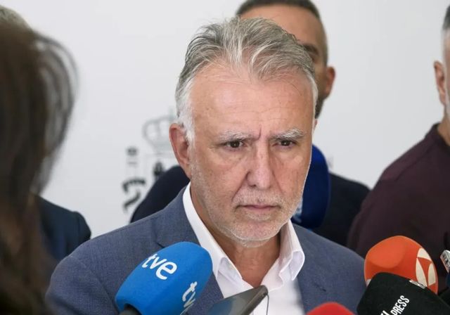 Torres avisa de que si alguna comunidad frena el reparto de menores «intervendrán las fuerzas de seguridad»