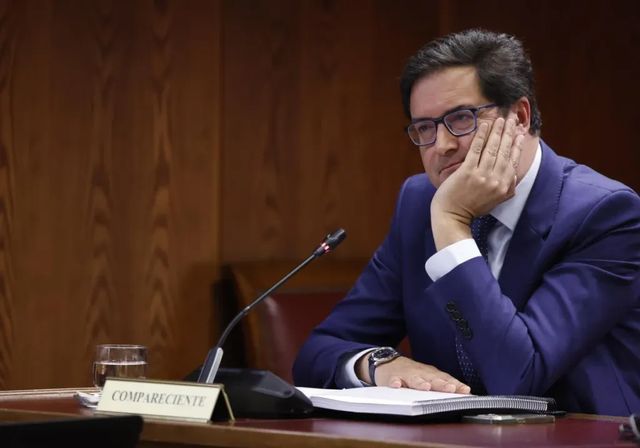 López declara que «jamás» supo de una supuesta fiesta de Ábalos en un parador: «Ni un cotilleo»