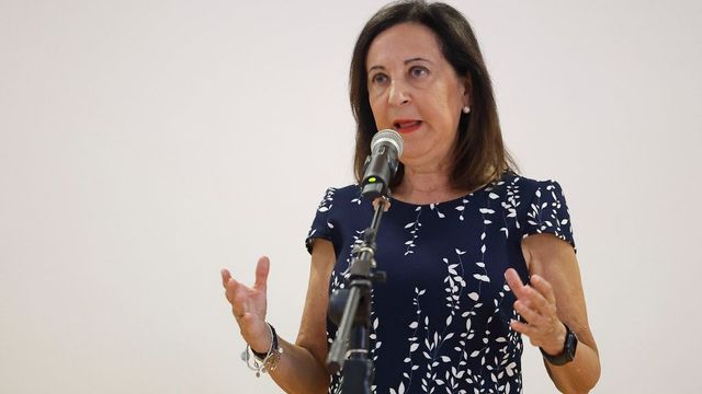 Margarita Robles rinde cuentas en el Senado por los incendios