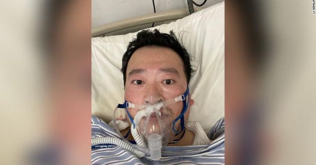 Zemřel čínský lékař, který už v prosinci varoval před novým koronavirem