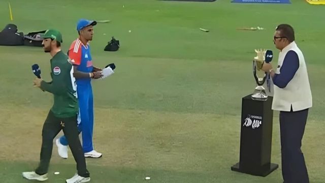 Suryakumar Yadav and Salman Ali refuse to shake hands at toss of India vs Pakistan in Asia Cup 2025