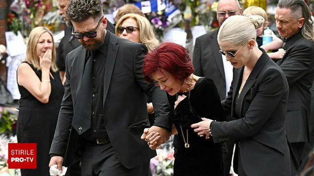 Ozzy Osbourne, condus pe ultimul drum de o mare de oameni în negru
