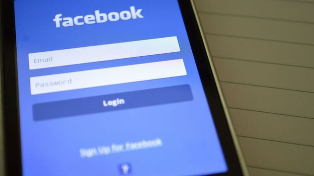 Facebook își schimbă politicile pentru ca utilizatorii să vadă și să controleze datele preluate de la alte site-uri și aplicații