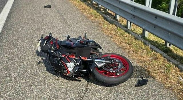 Incidente nel casertano, morti due giovani fidanzati