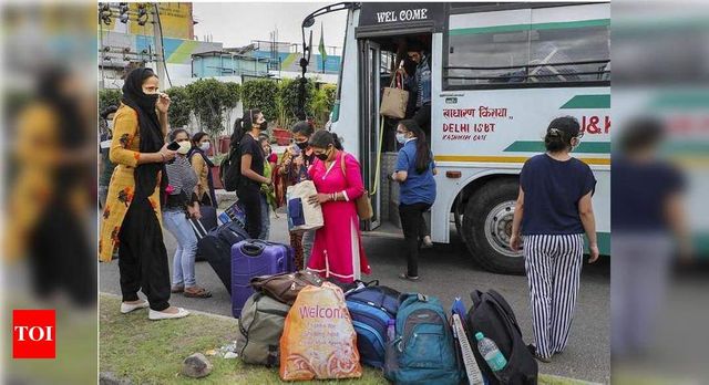 AMU Asks its Students to Return Home