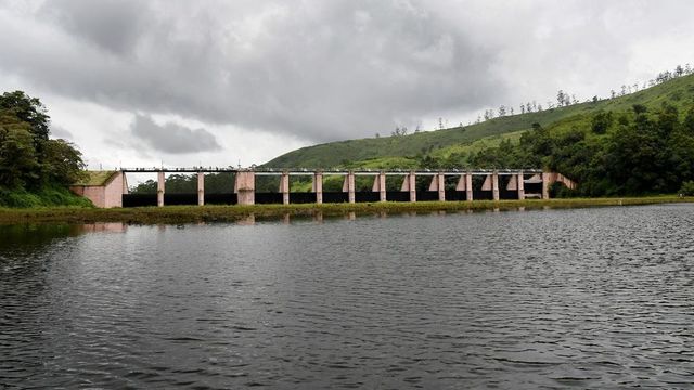 Water level in dams and rainfall