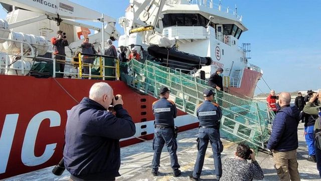 Bando per 3 strutture migranti in Albania entro 20 maggio