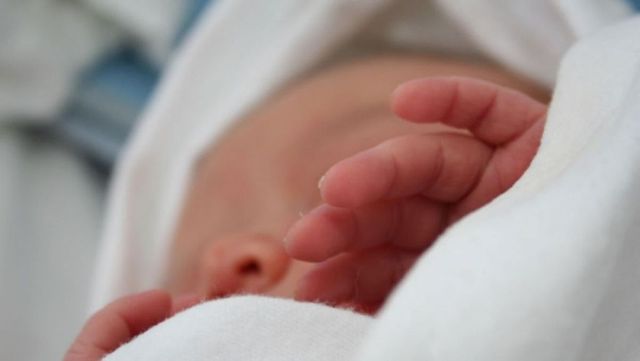 Un bebeluș de o lună din Galați a fost intoxicat cu nitriți